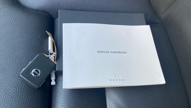 Volvo XC60 2.0 T6 [350] RC PHEV Plus Dark 5dr AWD Geartronic Estate